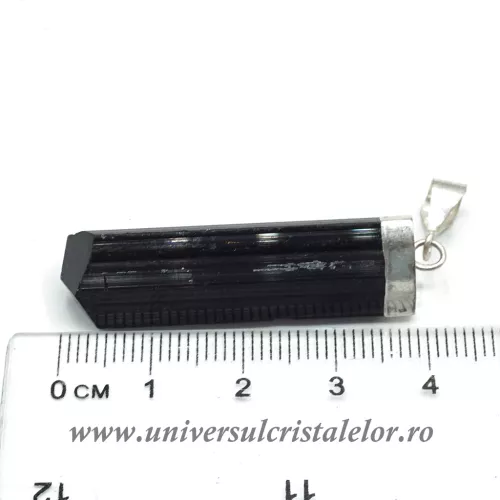 Pandantiv turmalina neagra Pandantiv turmalina neagra