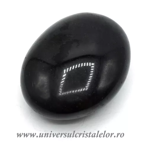 Turmalina neagra polisata