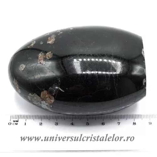 Sculptura turmalina neagra