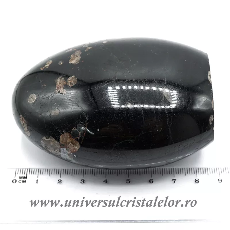 Sculptura turmalina neagra