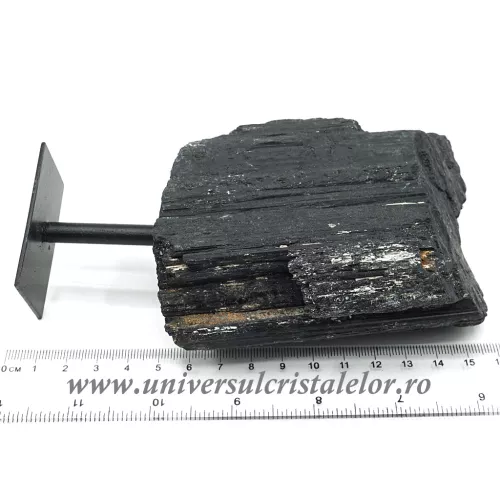 Turmalina pe suport de metal