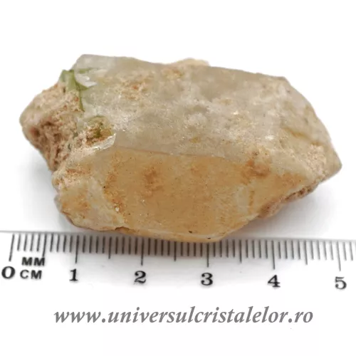 Turmalina verde in matrice