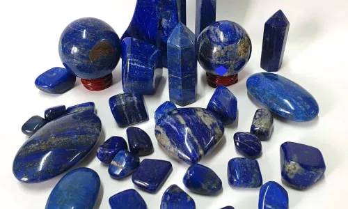 Lapis Lazuli - piatra nationala a statului Chile