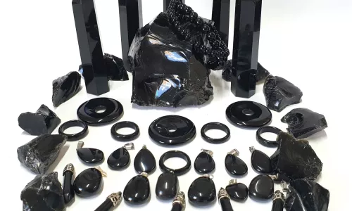 Obsidianul Negru: piatra de protectie