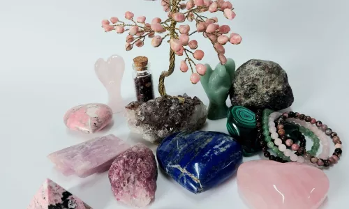 10 Cristale care atrag iubirea