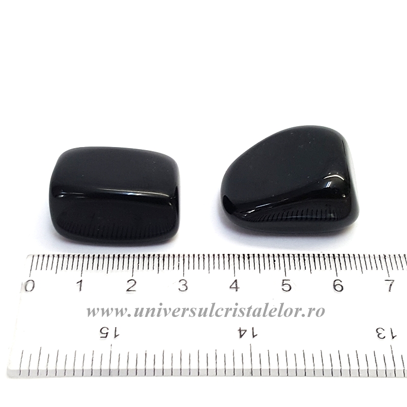 Obsidian negru piatra rulata Obsidian negru piatra rulata