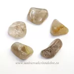 Cuart rutilat piatra rulata Cuart rutilat piatra rulata