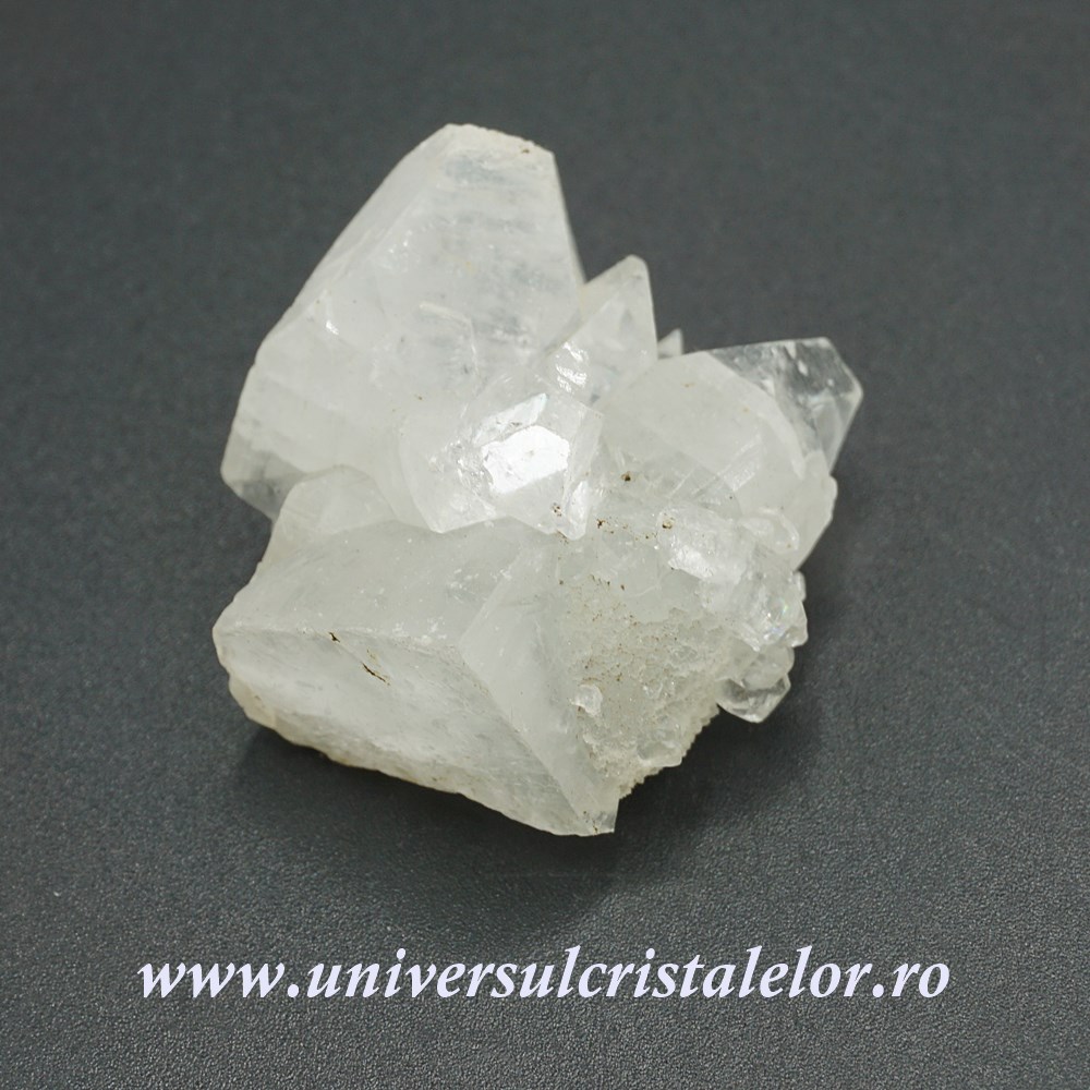 magnesium calm Apofilit cluster mineral unicat m32