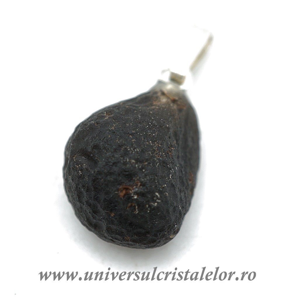 Pandantiv cintamani ( Saffordit )