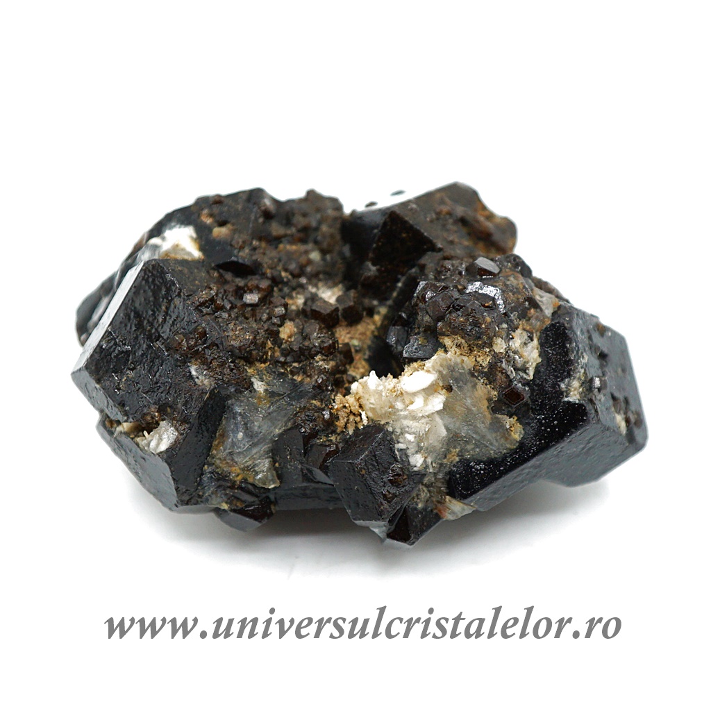 Granat Granat negru ( melanit )