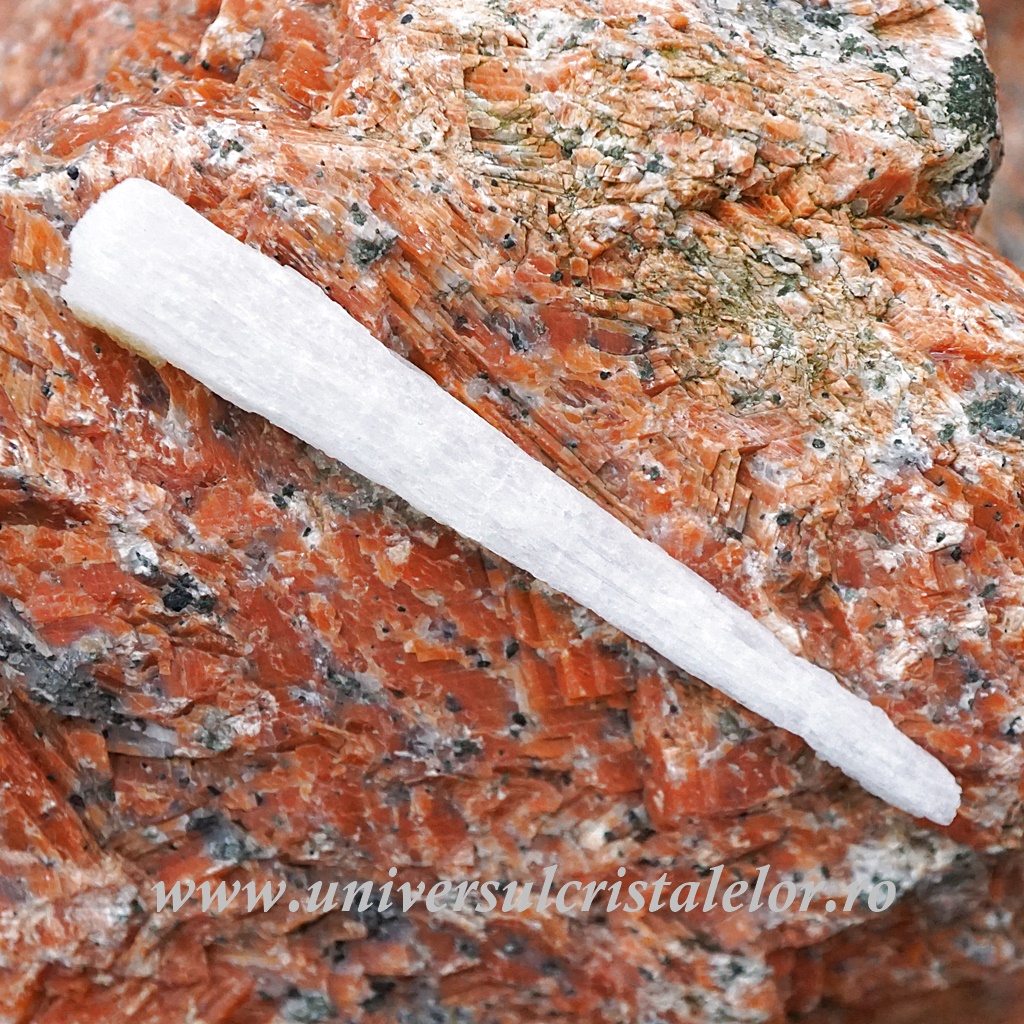 Natrolit Natrolit m11